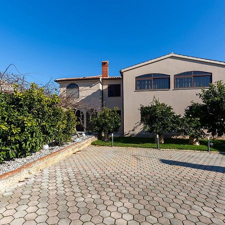 Villa Mira Tar-Vabriga Εξωτερικό φωτογραφία